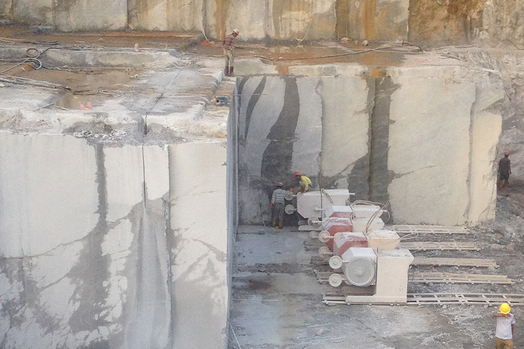 Stonewin Diamond Wire Saw: Flexible Multi-Unit Mining Solution for Both Granite & Marble Quarries